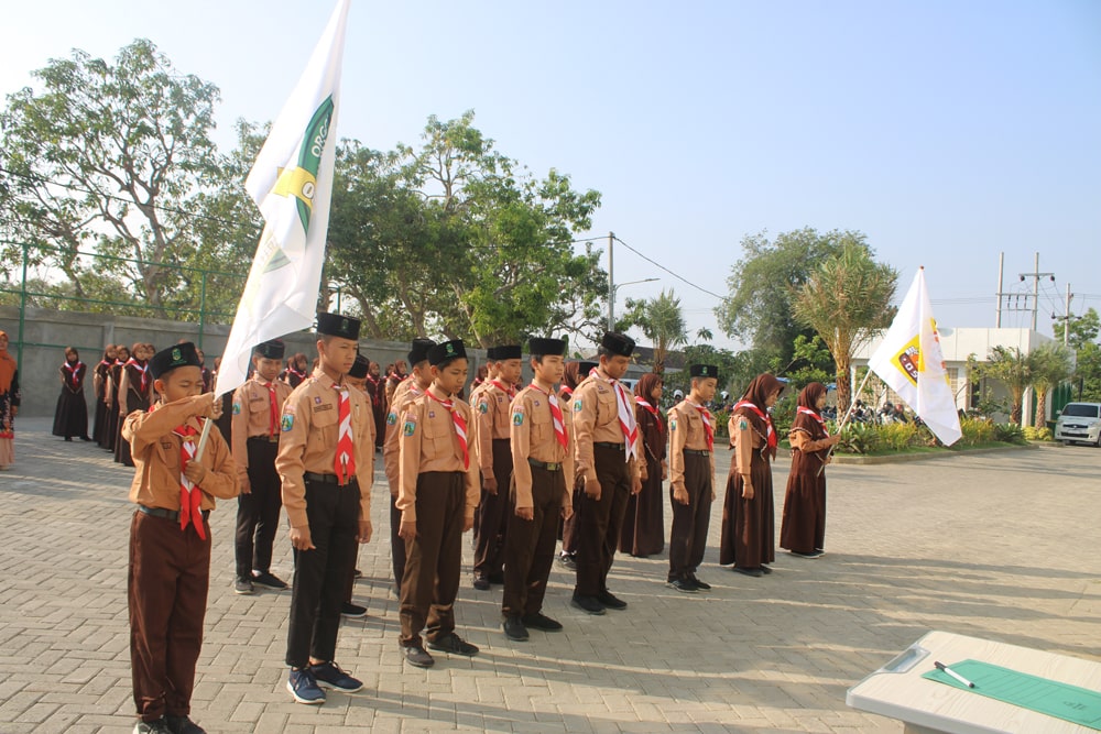 Pelantikan Organtri Ponpes Annuur dan Osis MTs Yusuf Annur Lamongan