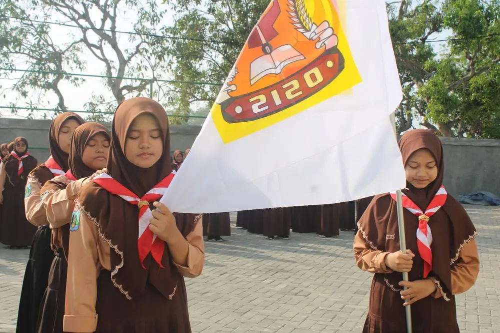 Pelantikan Organtri Ponpes Annuur dan Osis MTs Yusuf Annur Lamongan