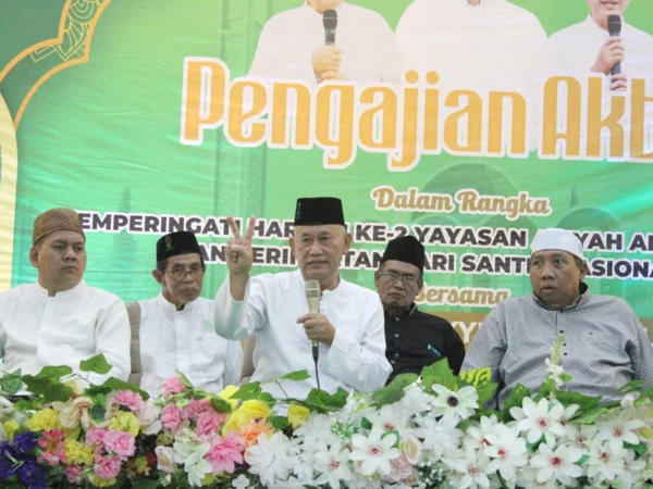Pengajian Akbar dan Penyerahan Hadiah Juara Fesqi Yayasan Asiyah Annur Lamongan